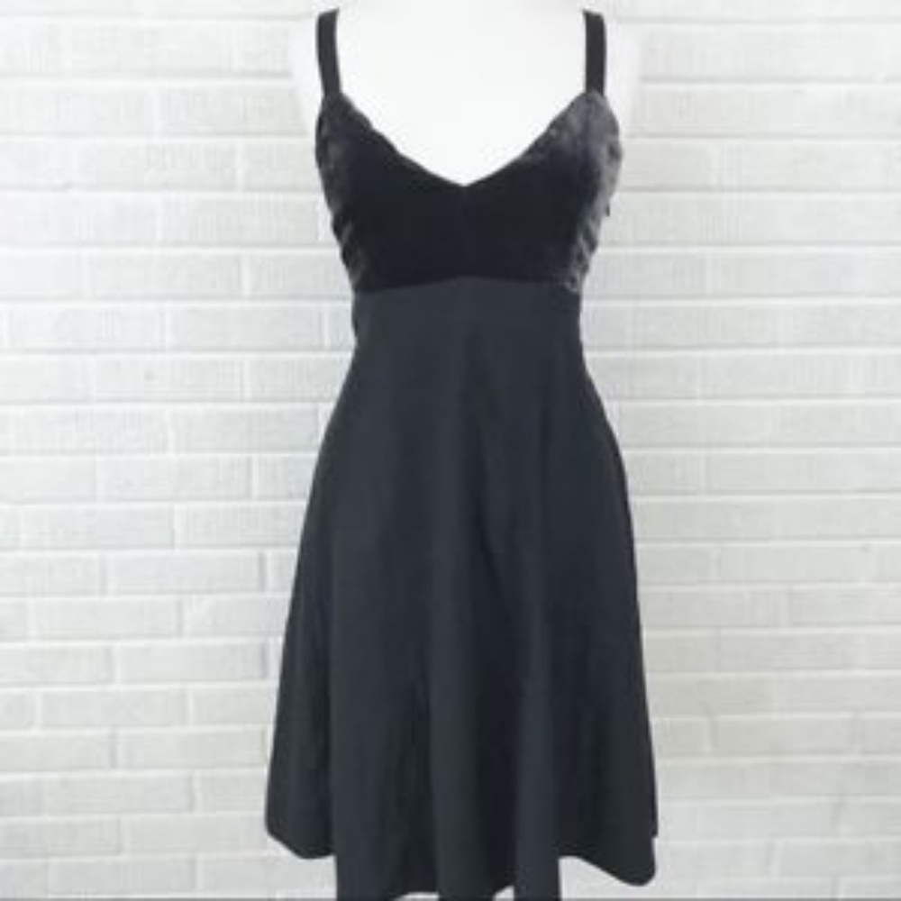 Velvet top black anthropologie dress sz 8 - Picture 1 of 4